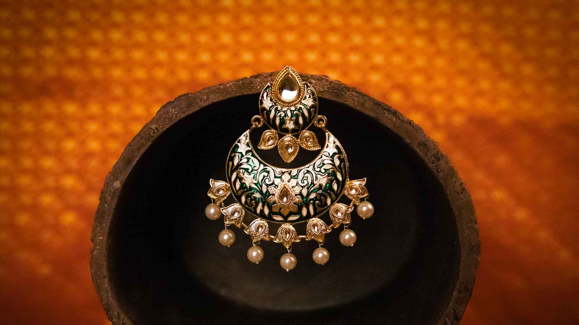 5 Home _Earring Banner image